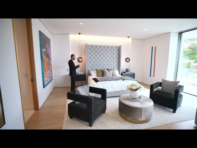 Residencia en Hollywood Hills — fotograma del recorrido de Enes Yilmazer