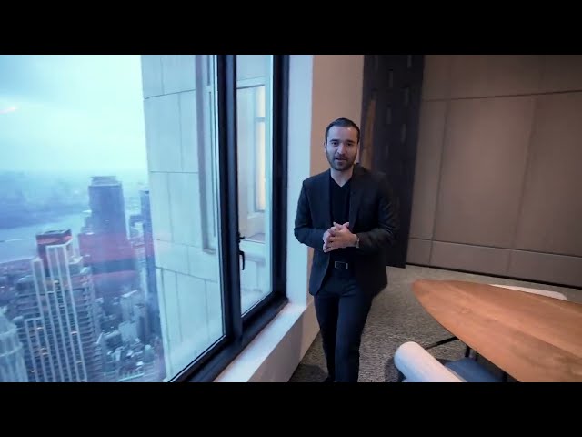 Four Seasons Private Residences — fotograma del recorrido de Enes Yilmazer